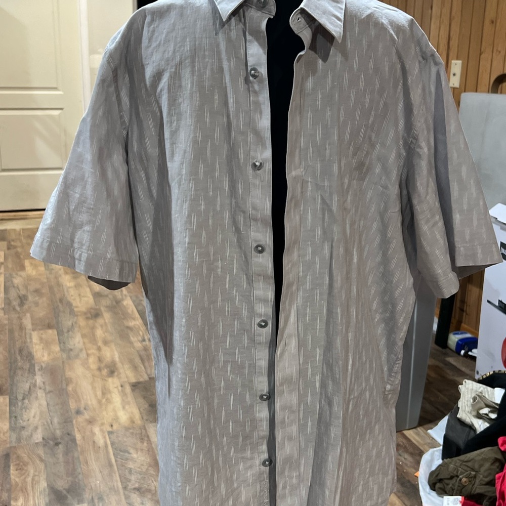 Travis Mathew Light Gray Patterned Button Down Sh… - image 1